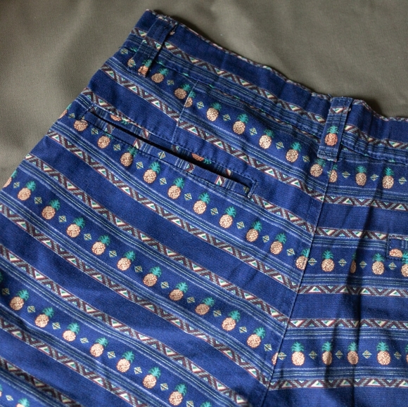 Vintage Pineapple short - Picture 4 of 7